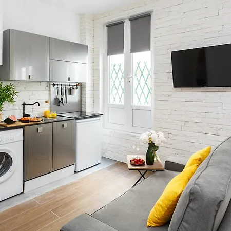 Lovely Place In A Quiet Area Between Invalides Et Eiffel Tower * Paris
